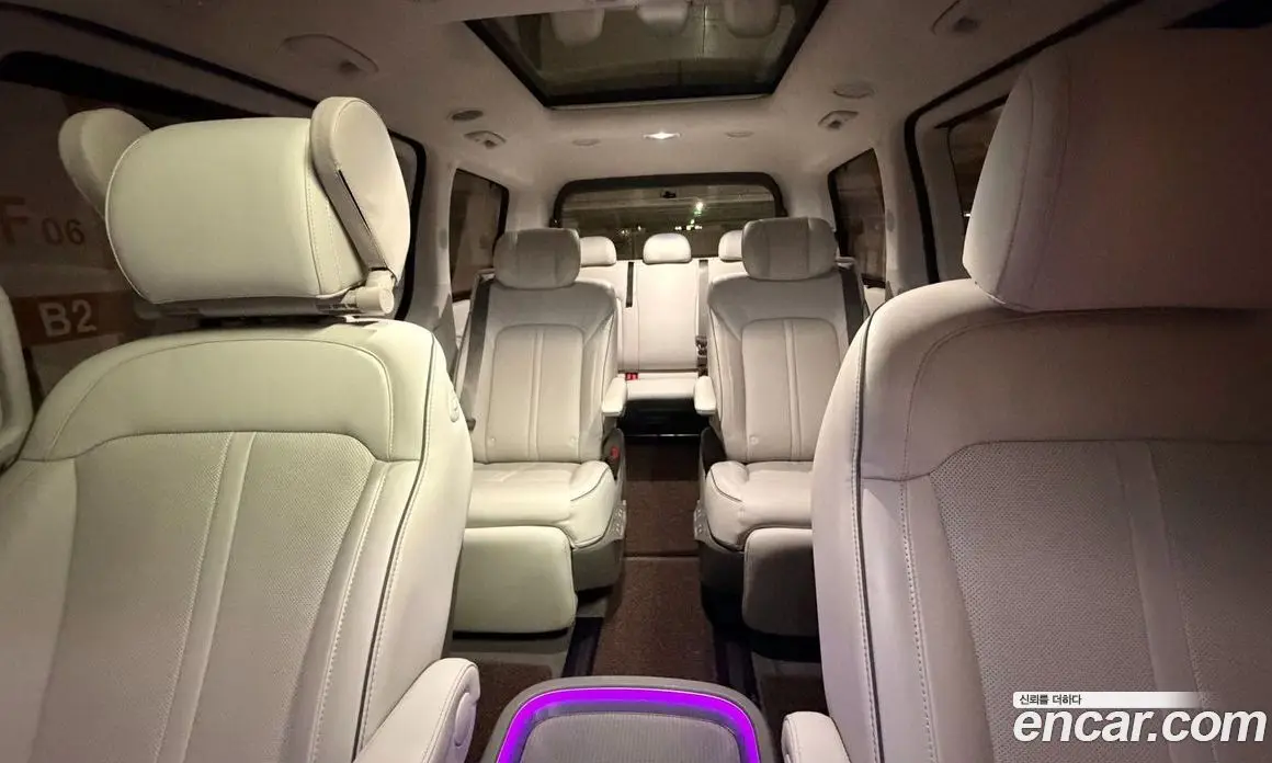 Hyundai Staria 2024 1.6 автомат (гидро), фото 10