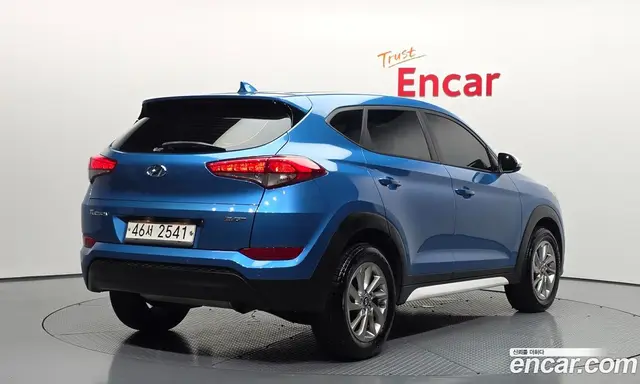 Hyundai Tucson 2015 1.7 автомат (гидро), миниатюра 2 Hyundai Tucson 2015 1.7 автомат (гидро), миниатюра 2