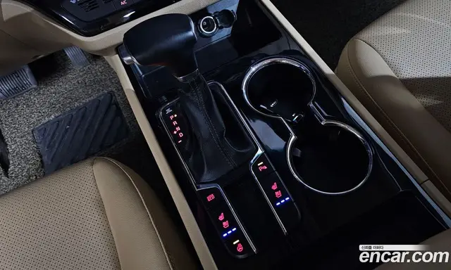 Kia Carnival 2018 2.2 автомат (гидро), миниатюра 11 Kia Carnival 2018 2.2 автомат (гидро), миниатюра 11