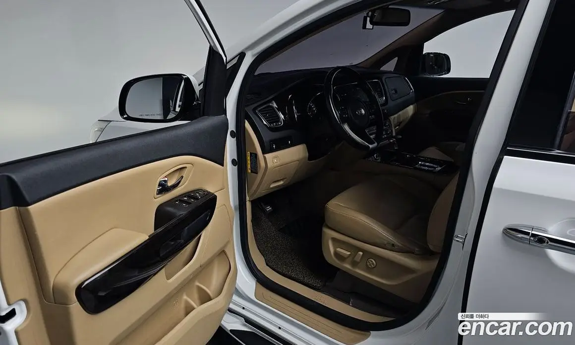 Kia Carnival 2018 2.2 автомат (гидро), фото 12 Kia Carnival 2018 2.2 автомат (гидро), фото 12