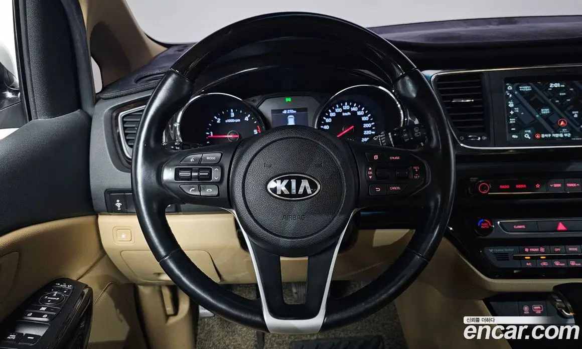Kia Carnival 2018 2.2 автомат (гидро), фото 18 Kia Carnival 2018 2.2 автомат (гидро), фото 18