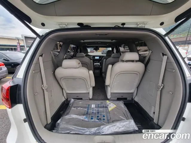 Kia Carnival 2018 2.2 автомат (гидро), миниатюра 11