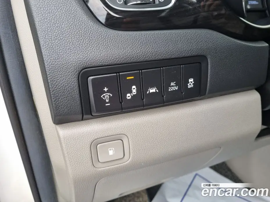 Kia Carnival 2018 2.2 автомат (гидро), фото 14