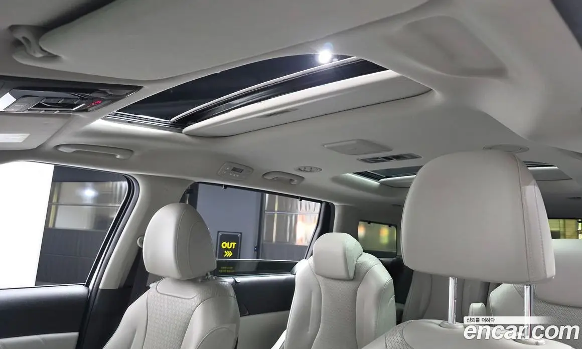 Kia Carnival 2021 2.2 автомат (гидро), фото 18 Kia Carnival 2021 2.2 автомат (гидро), фото 18