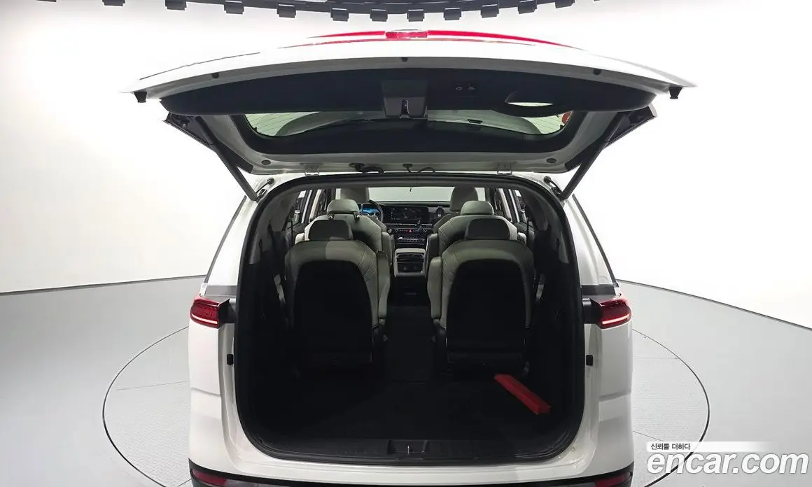 Kia Carnival 2021 2.2 автомат (гидро), фото 20 Kia Carnival 2021 2.2 автомат (гидро), фото 20