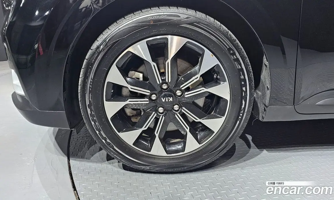 Kia Carnival 2021 2.2 автомат (гидро), фото 5