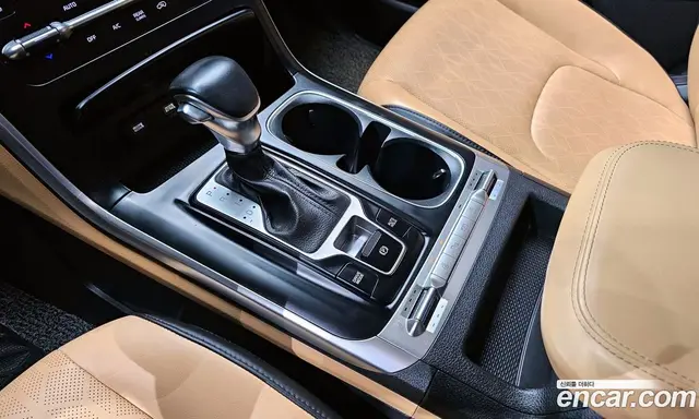 Kia Carnival 2021 2.2 автомат (гидро), миниатюра 9