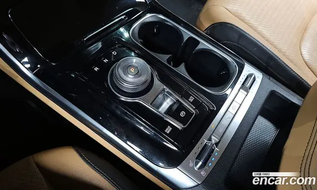 Kia Carnival 2021 2.2 автомат (гидро), миниатюра 9