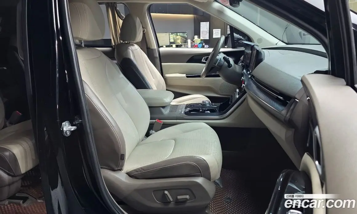 Kia Carnival 2021 2.2 автомат (гидро), фото 11