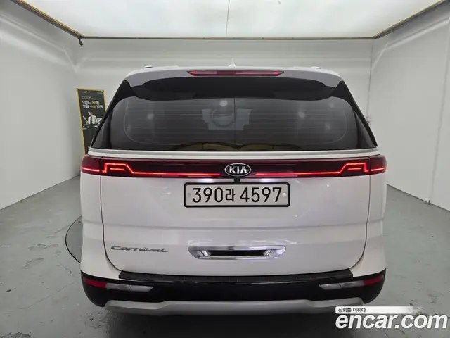 Kia Carnival 2021 3.5 автомат (гидро), миниатюра 4