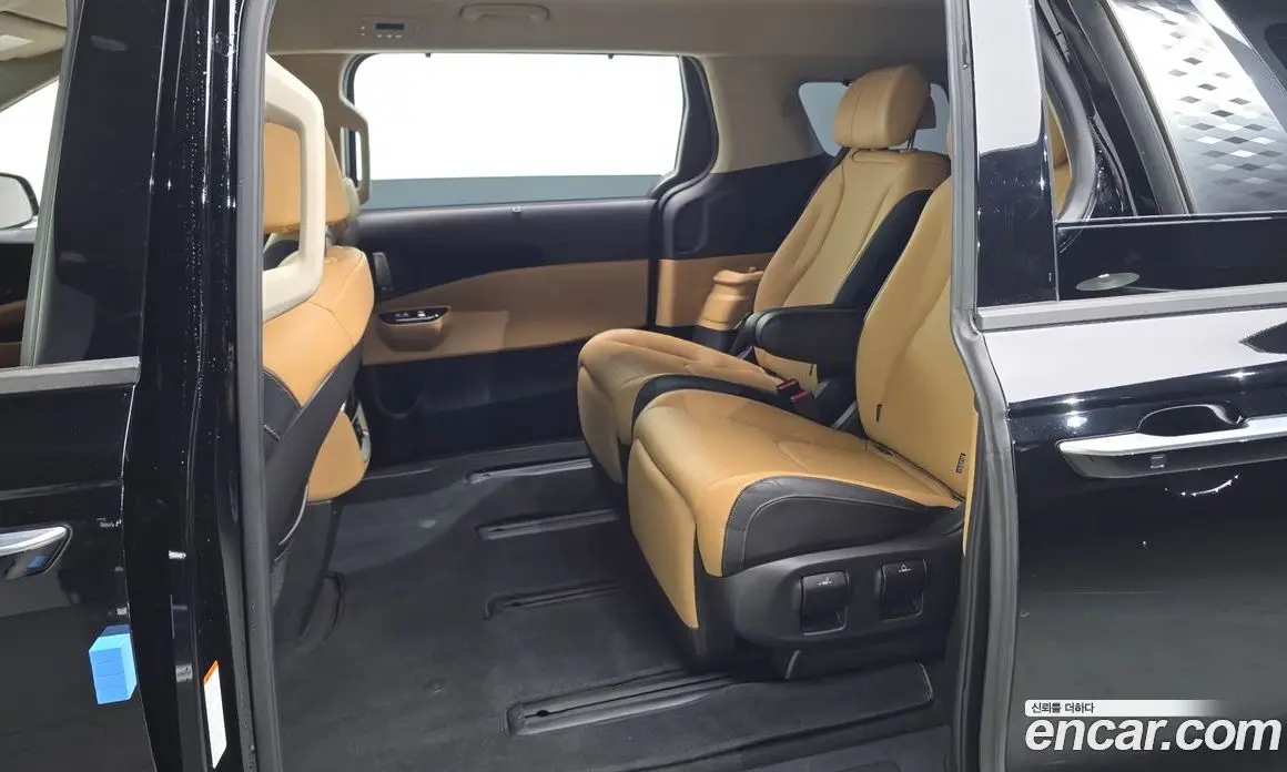 Kia Carnival 2022 2.2 автомат (гидро), фото 17