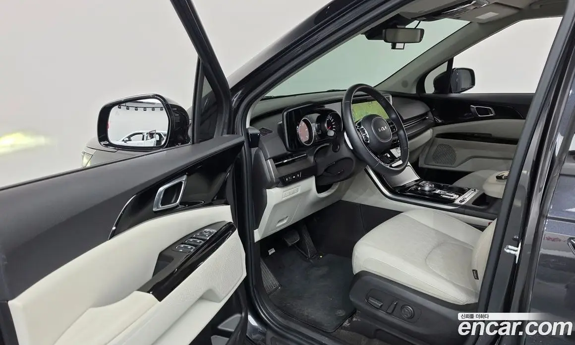 Kia Carnival 2023 2.2 автомат (гидро), фото 13