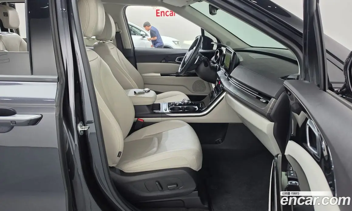 Kia Carnival 2023 2.2 автомат (гидро), фото 16