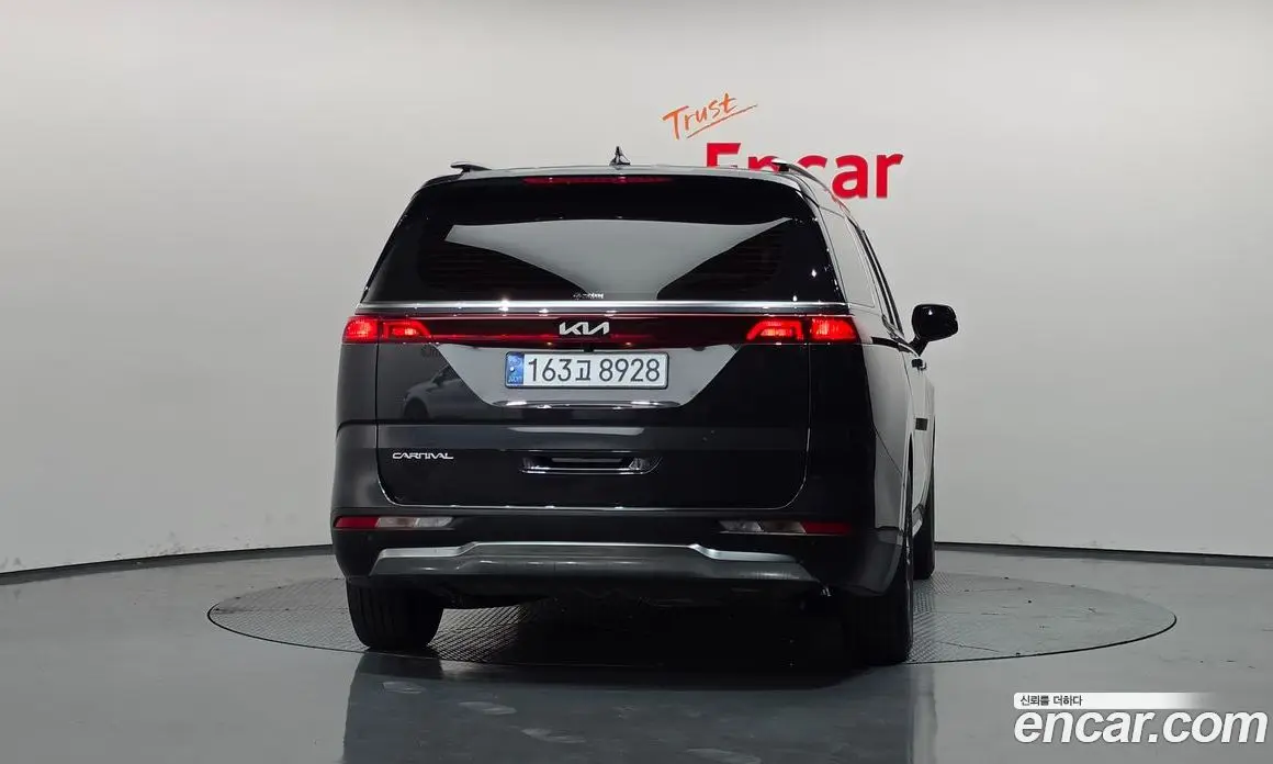 Kia Carnival 2023 2.2 автомат (гидро), фото 4