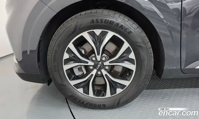 Kia Carnival 2023 2.2 автомат (гидро), миниатюра 5