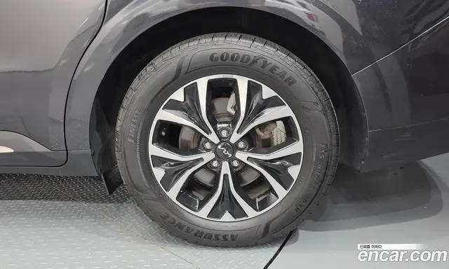 Kia Carnival 2023 2.2 автомат (гидро), миниатюра 7