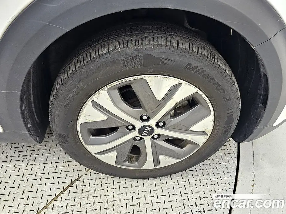 Kia Niro 2019 0.2 автомат (гидро), фото 20