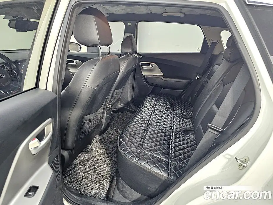 Kia Niro 2019 0.2 автомат (гидро), фото 9