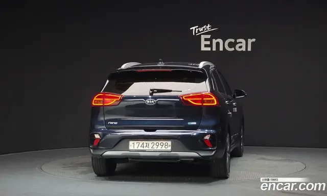 Kia Niro 2020 1.6 автомат (гидро), миниатюра 4 Kia Niro 2020 1.6 автомат (гидро), миниатюра 4
