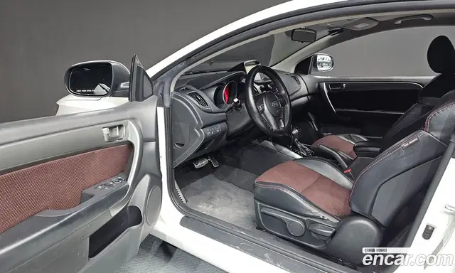 Kia Porte 2011 1.6 автомат (гидро), миниатюра 10