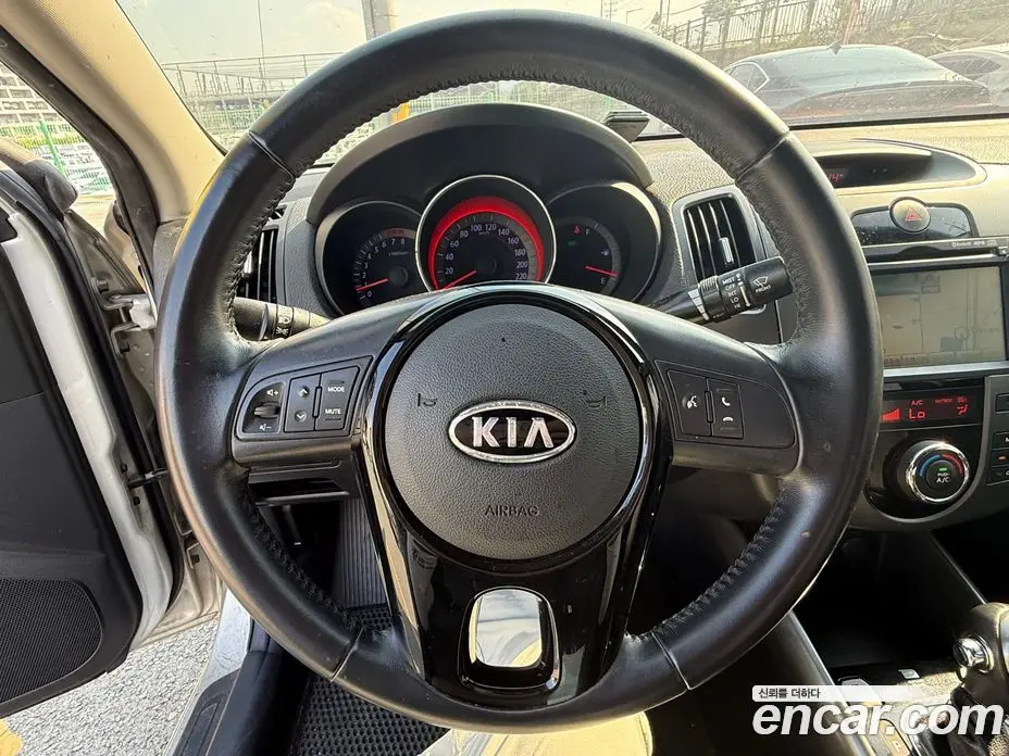 Kia Porte 2012 1.6 автомат (гидро), фото 12