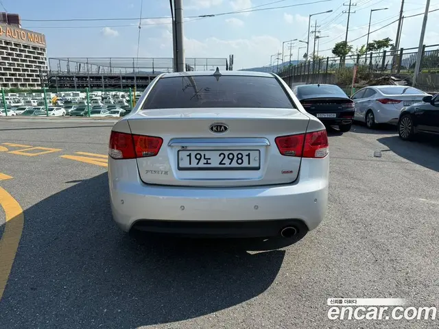 Kia Porte 2012 1.6 автомат (гидро), миниатюра 4