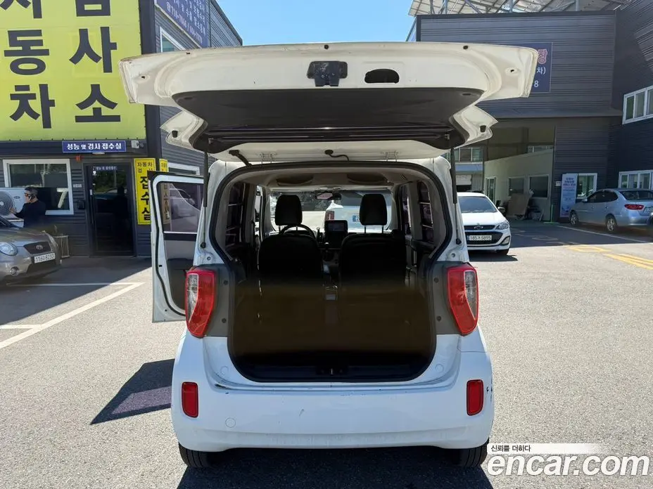 Kia Ray 2012 1.0 автомат (гидро), фото 16 Kia Ray 2012 1.0 автомат (гидро), фото 16