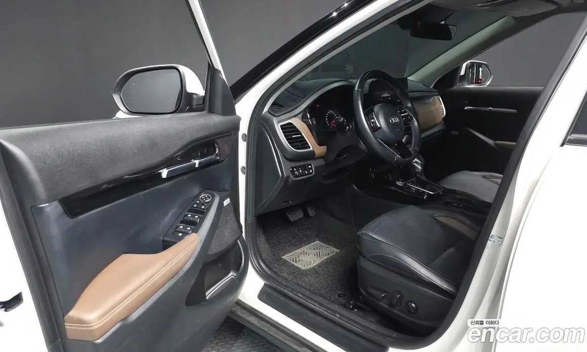 Kia Seltos 2020 1.6 автомат (гидро), фото 12