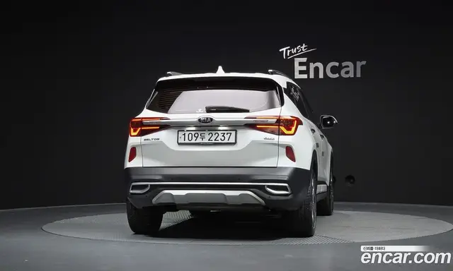 Kia Seltos 2020 1.6 автомат (гидро), миниатюра 4