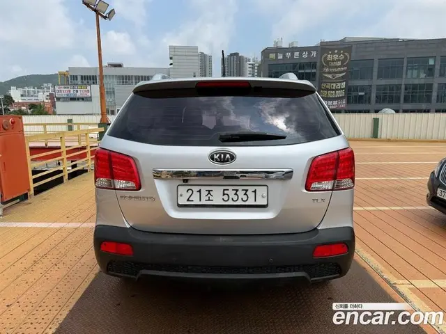 Kia Sorento 2011 2.0 автомат (гидро), миниатюра 2