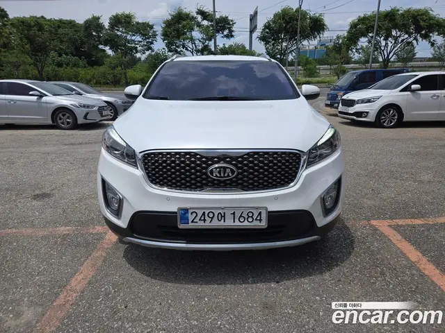 Kia Sorento 2017 2.0 автомат (гидро), миниатюра 1 Kia Sorento 2017 2.0 автомат (гидро), миниатюра 1