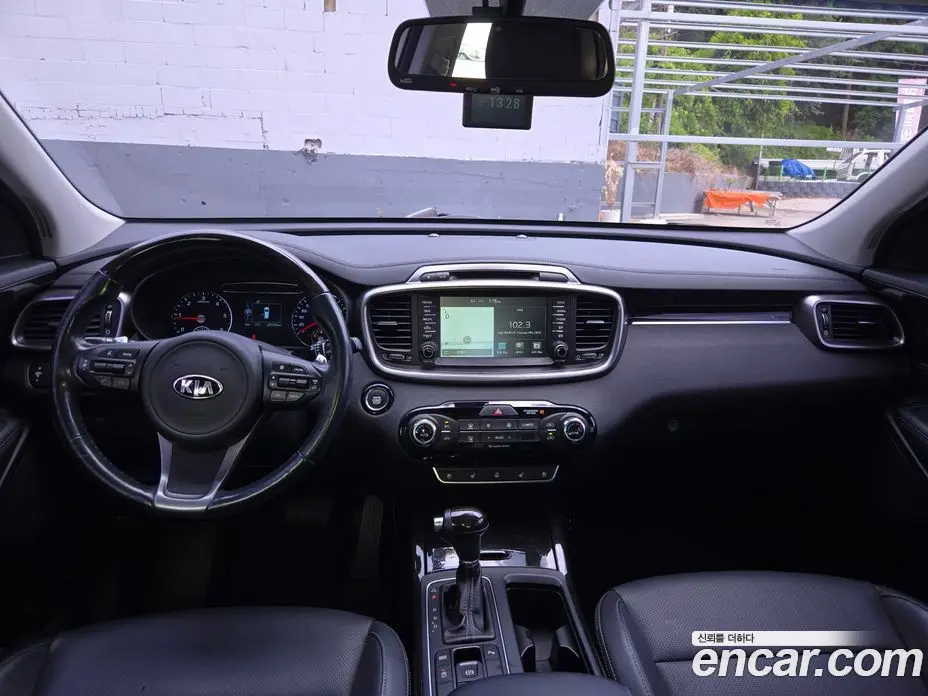 Kia Sorento 2017 2.0 автомат (гидро), фото 9 Kia Sorento 2017 2.0 автомат (гидро), фото 9