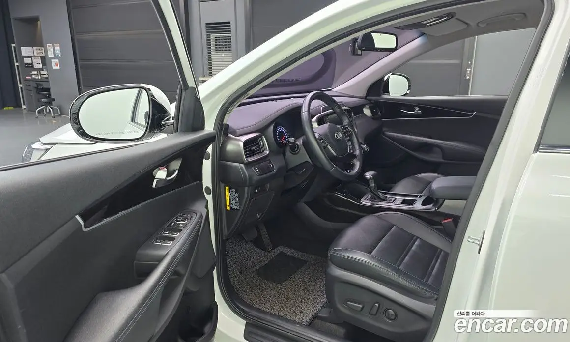 Kia Sorento 2018 2.0 автомат (гидро), фото 10 Kia Sorento 2018 2.0 автомат (гидро), фото 10