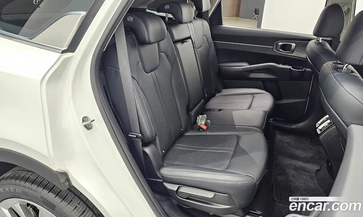 Kia Sorento 2021 2.2 автомат (гидро), фото 17 Kia Sorento 2021 2.2 автомат (гидро), фото 17