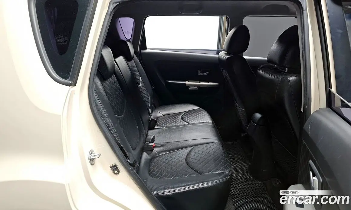 Kia Soul 2012 1.6 автомат (гидро), фото 11