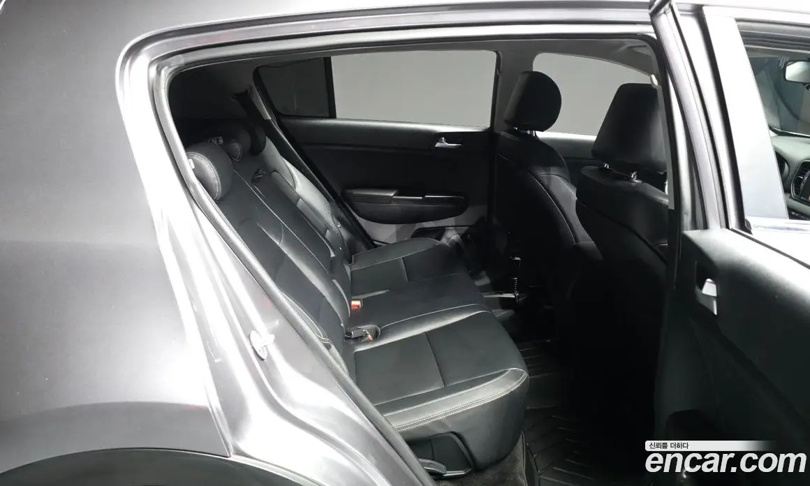Kia Sportage 2016 2.0 автомат (гидро), фото 12