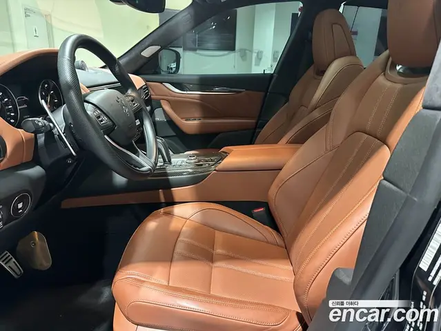 Maserati Levante 2023 3.0 автомат (гидро), миниатюра 11