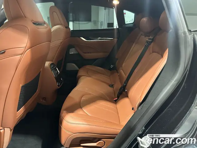 Maserati Levante 2023 3.0 автомат (гидро), миниатюра 12