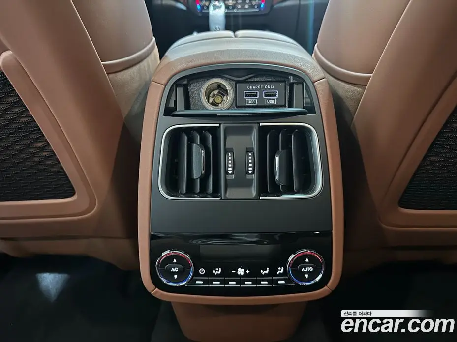 Maserati Levante 2023 3.0 автомат (гидро), фото 17