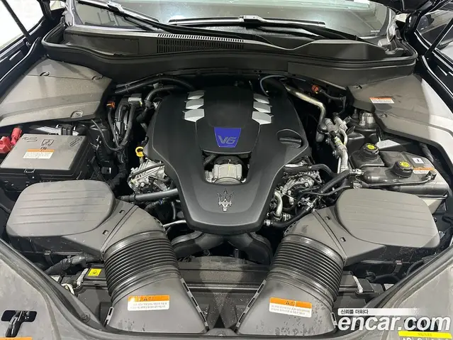 Maserati Levante 2023 3.0 автомат (гидро), миниатюра 6