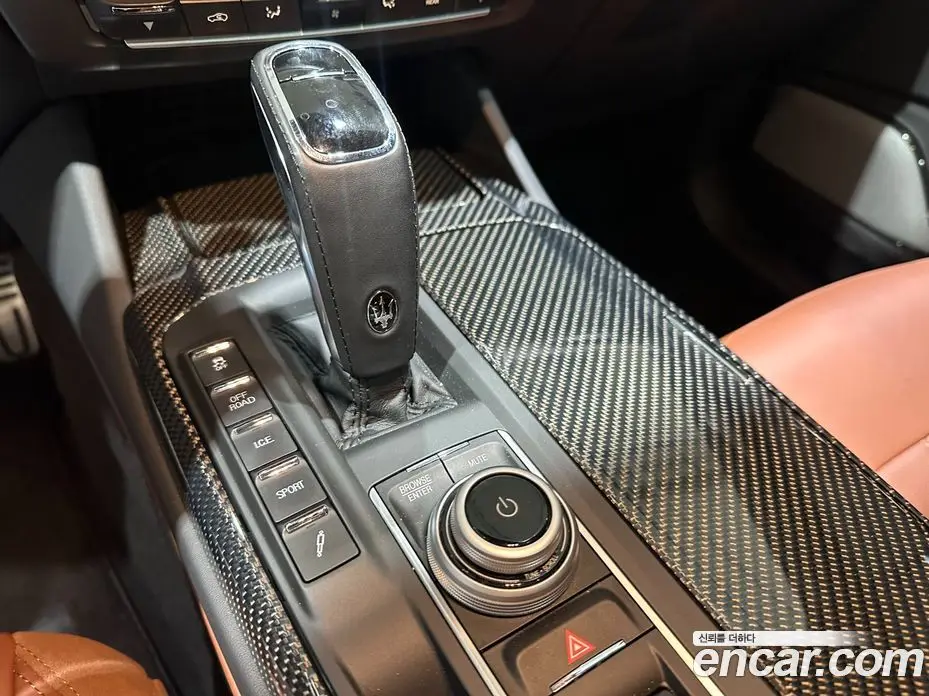Maserati Levante 2023 3.0 автомат (гидро), фото 9