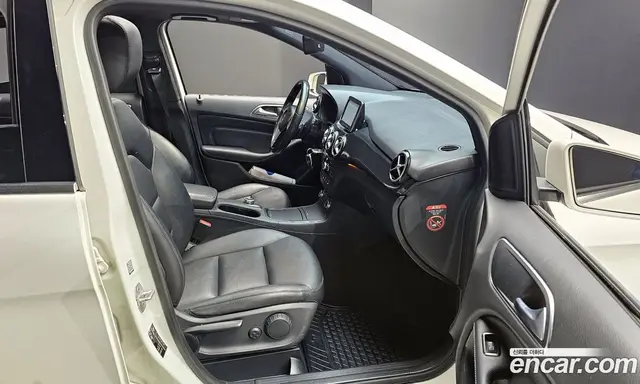 Mercedes-Benz B-Class 2014 1.8 автомат (гидро), миниатюра 11