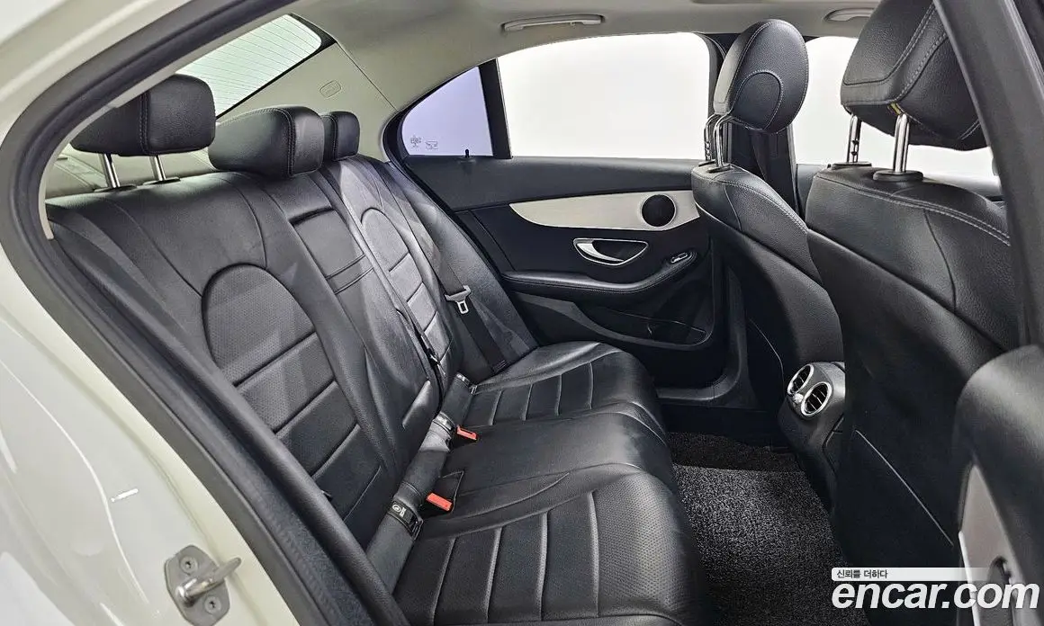 Mercedes-Benz C-Class 2017 2.0 автомат (гидро), фото 12 Mercedes-Benz C-Class 2017 2.0 автомат (гидро), фото 12