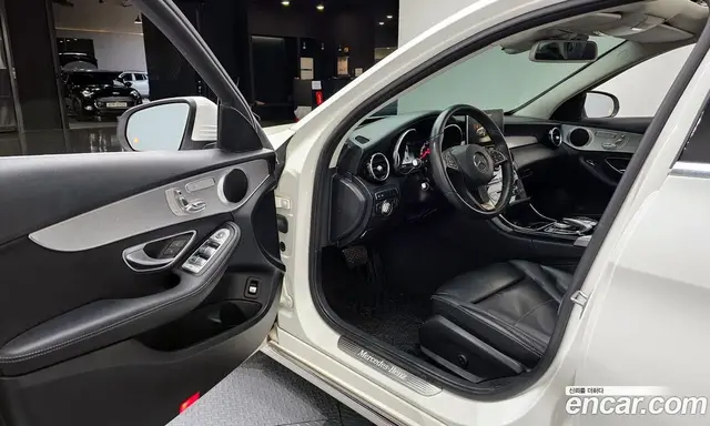 Mercedes-Benz C-Class 2017 2.0 автомат (гидро), миниатюра 10 Mercedes-Benz C-Class 2017 2.0 автомат (гидро), миниатюра 10