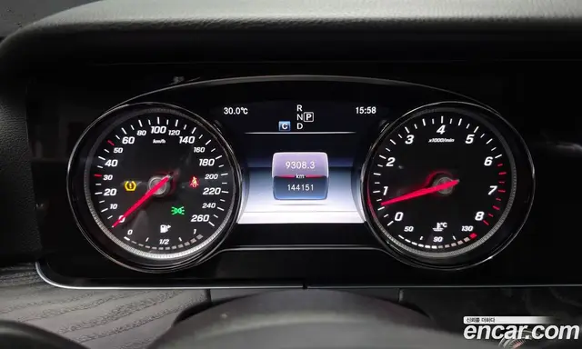 Mercedes-Benz E-Class 2017 2.0 автомат (гидро), миниатюра 8