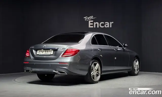 Mercedes-Benz E-Class 2017 3.0 автомат (гидро), миниатюра 2