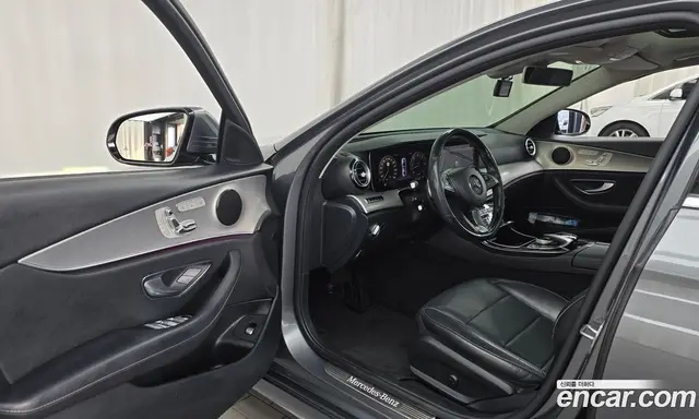 Mercedes-Benz E-Class 2017 3.0 автомат (гидро), миниатюра 10