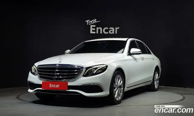 Mercedes-Benz E-Class, 2018, 131 685 км