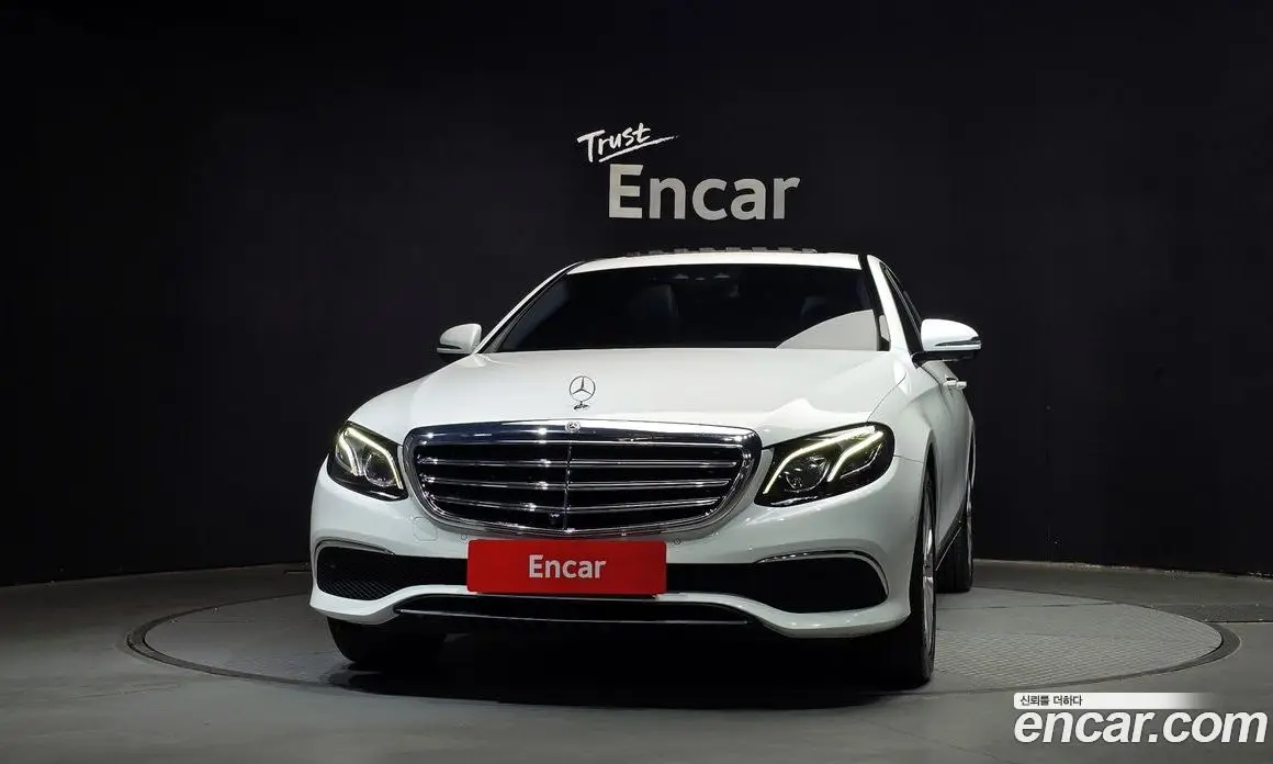 Mercedes-Benz E-Class 2018 2.0 автомат (гидро), фото 3
