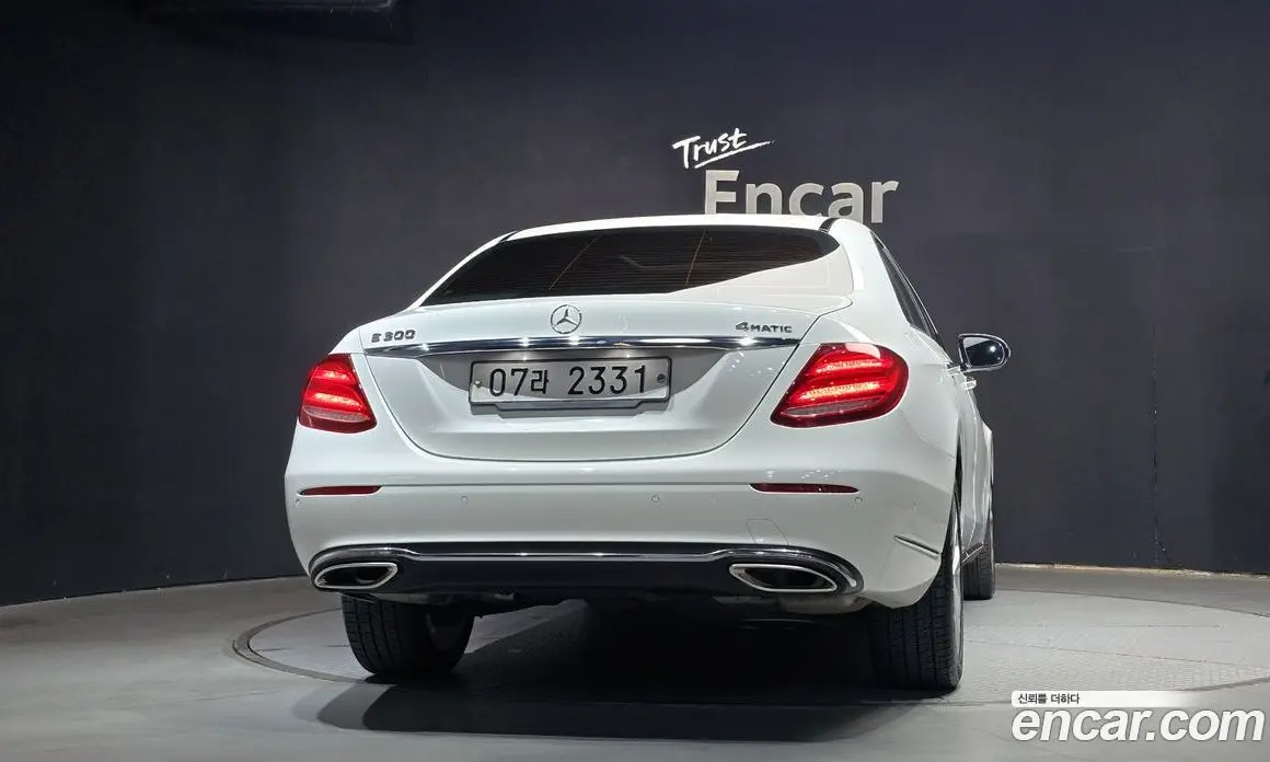 Mercedes-Benz E-Class 2018 2.0 автомат (гидро), фото 4